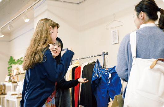 実際に買い付けしたり、プロモーションしたアイテムの販売も体験できる!のイメージ