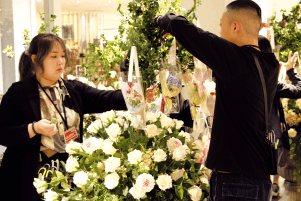 大丸松坂屋大阪店での装飾活動