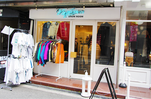 ファッション業界で活躍しているプロスタイリストなどの先生の授業が受けられる！のイメージ