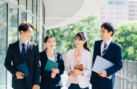 顧客とSEの架け橋になれる総合職を目指すのイメージ