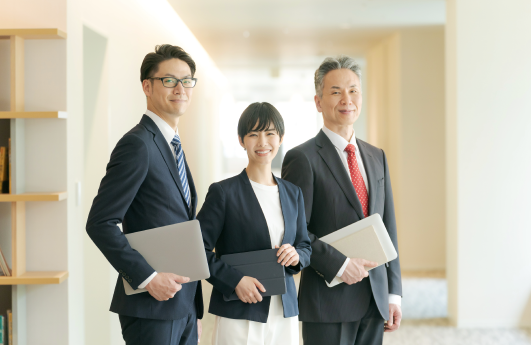 留学生専門の先生が生活·就職·ビザまでサポートのイメージ